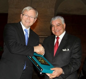Dr. Hawass presents Mr. Kevin Rudd, Minister of Foreign Affairs of Australia, with a copy of his book on Tutankhamun. The Tutankhamun and the Golden Age of the Pharaohs exhibit will travel to Melbourne, Australia in April 2011. (Photo: Meghan E. Strong)